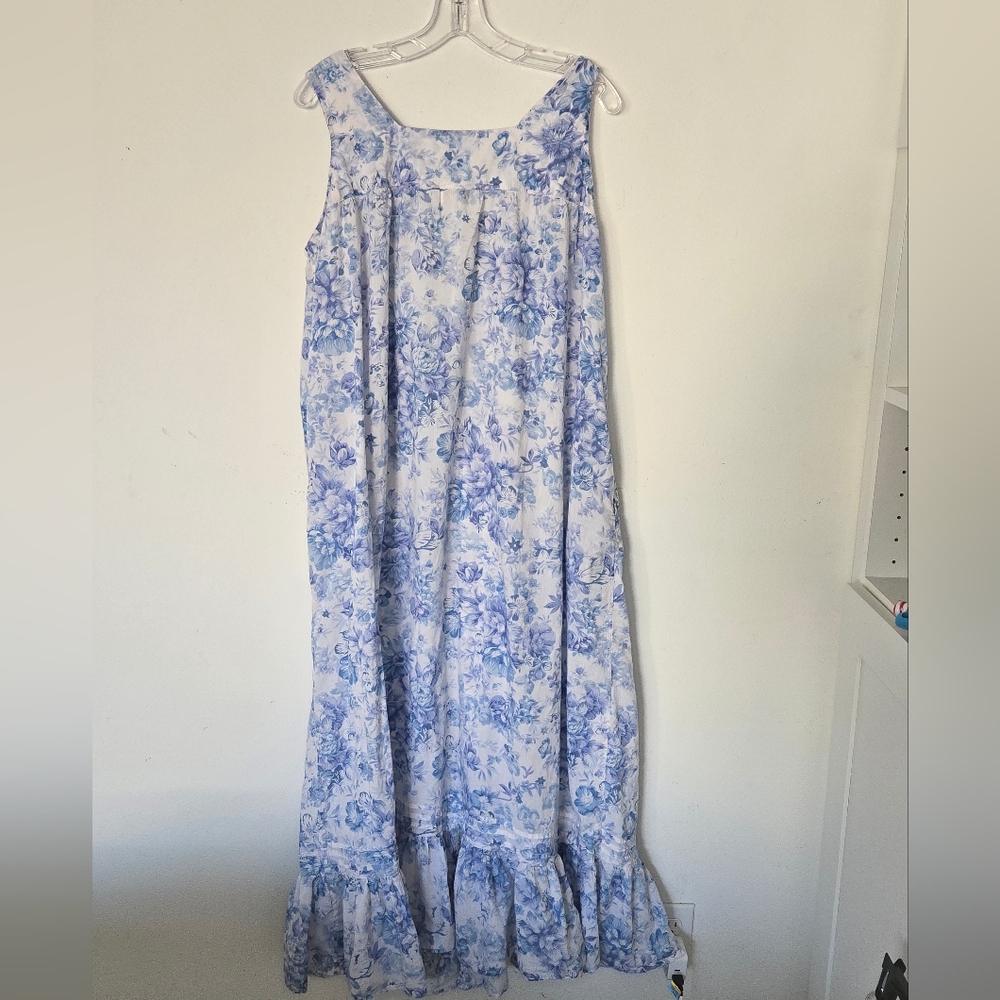 Soft Surroundings Blue and White Floral 100% Cotton Nightgown | Size Large - Picture 2 of 8
